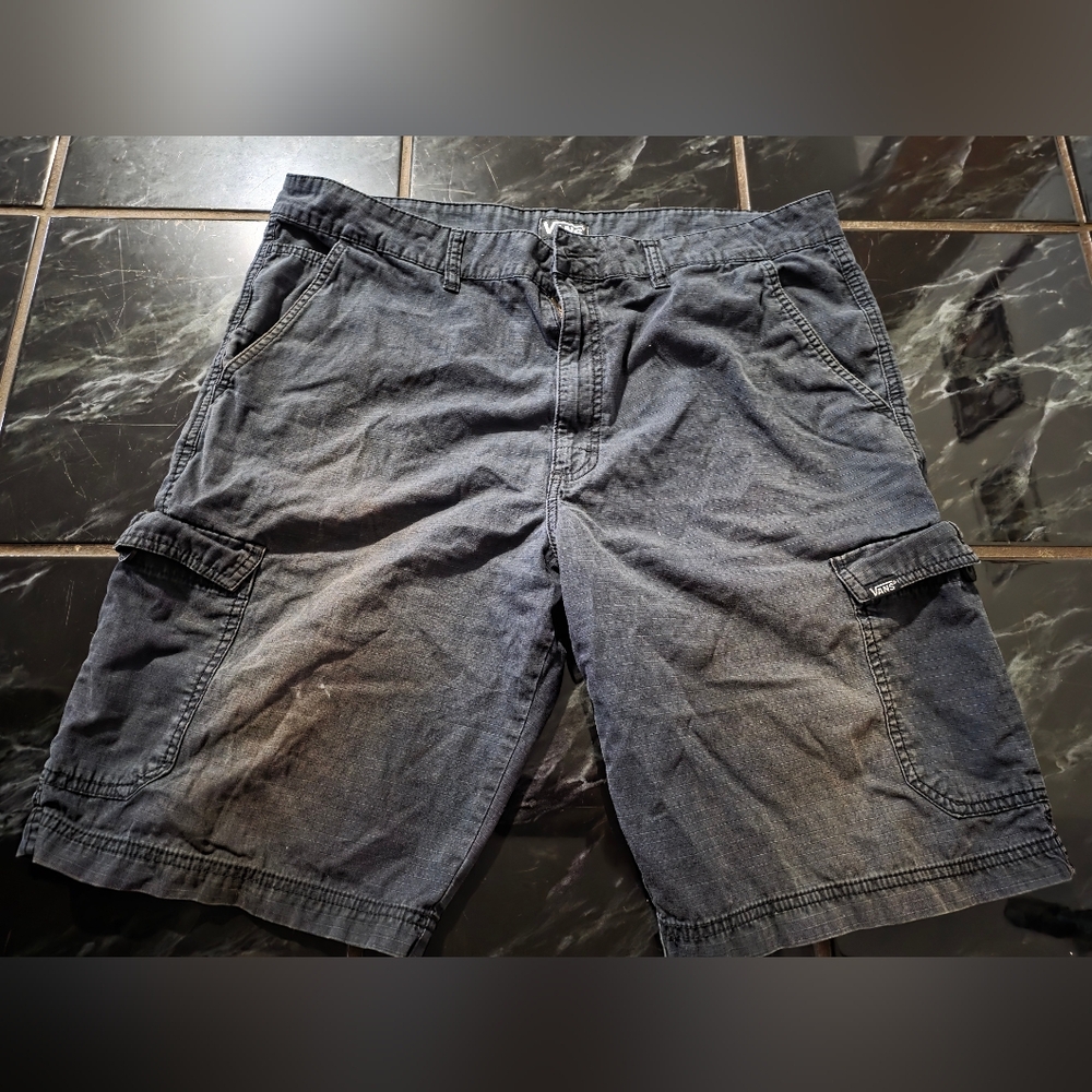 Mens vans black size 38 cargo shorts